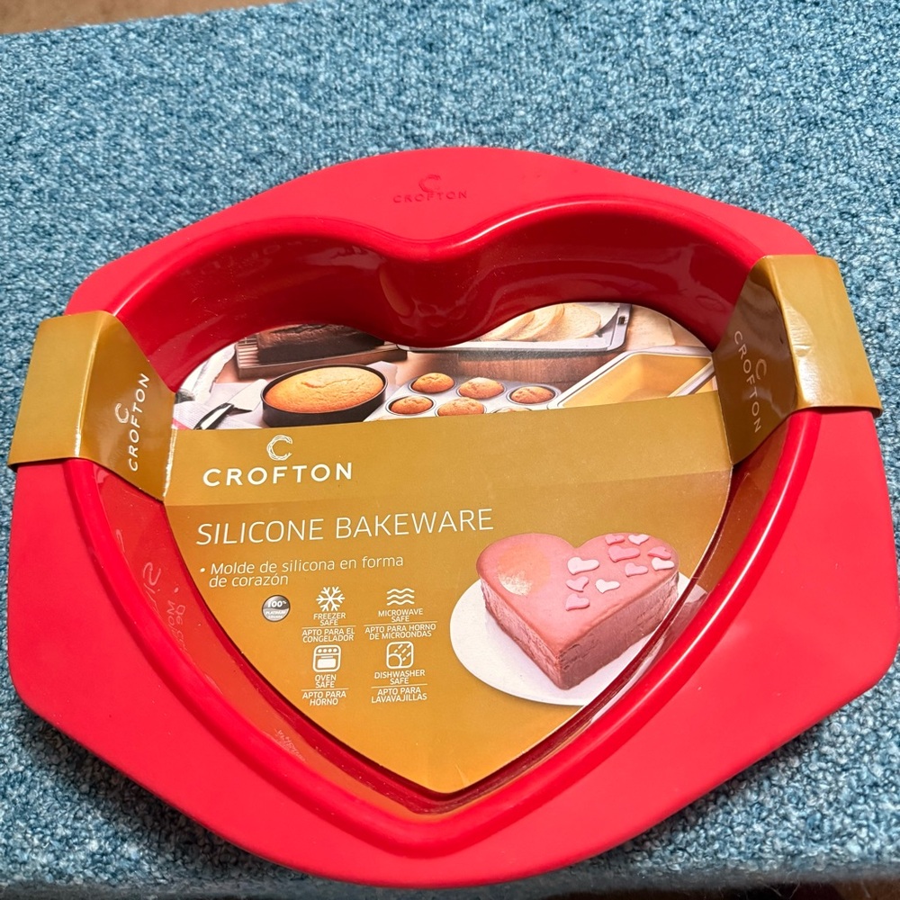 Crofton Red Heart Silicone Cake Mold